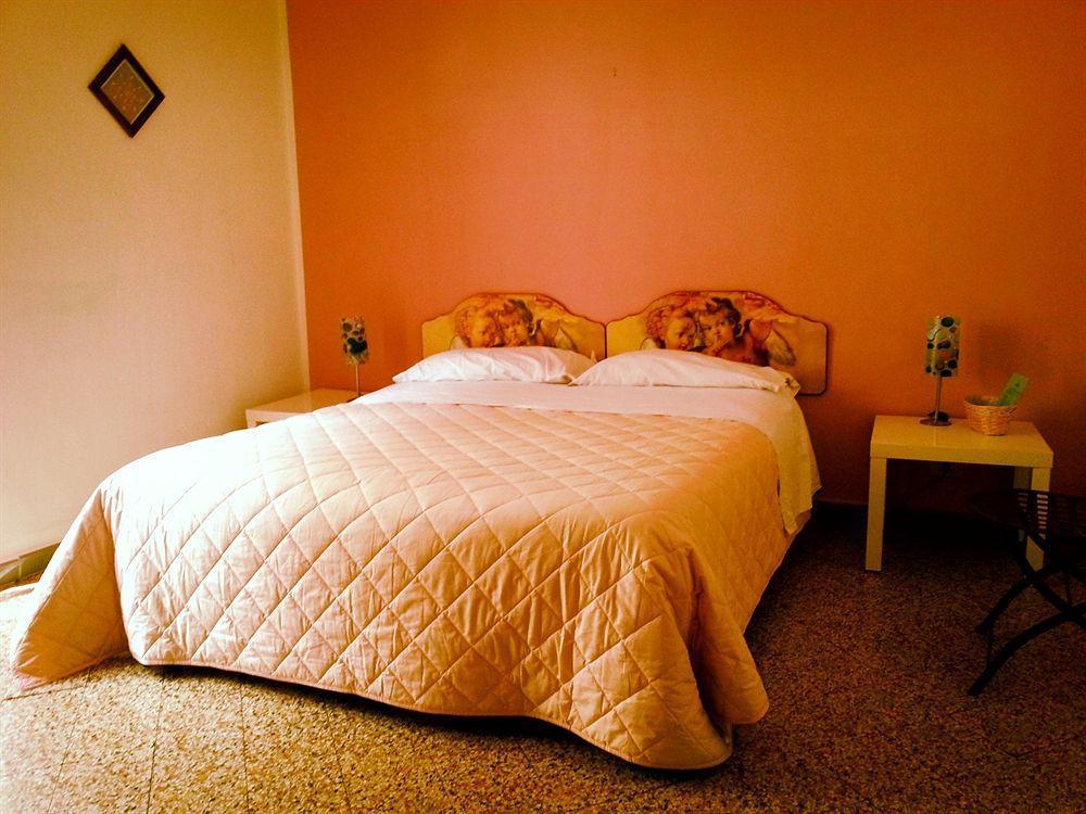 Hotel Regina Palermo Luaran gambar