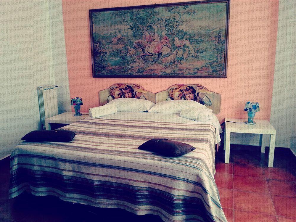 Hotel Regina Palermo Luaran gambar