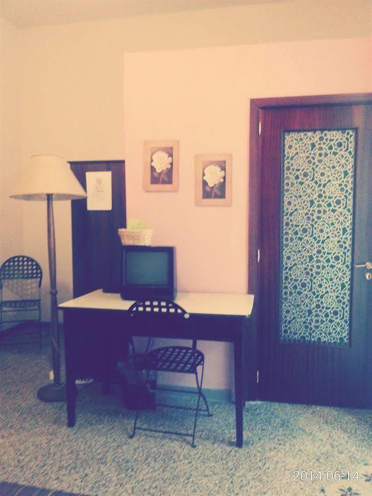 Hotel Regina Palermo Luaran gambar